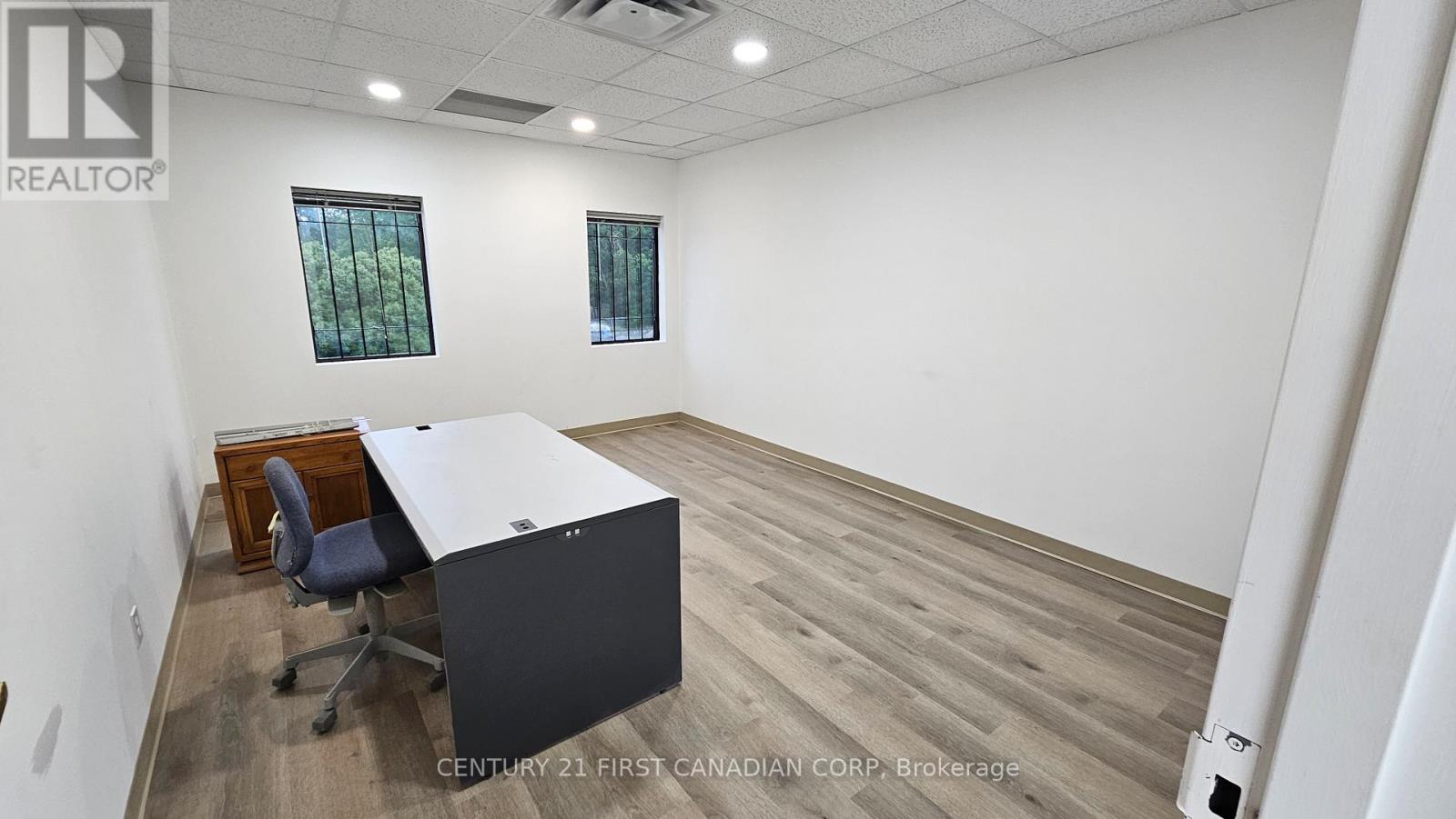 394 Wharncliffe Road S, London South (South G), Ontario  N6J 2M4 - Photo 15 - X12487249