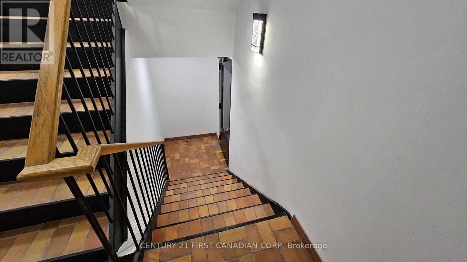 394 Wharncliffe Road S, London South (South G), Ontario  N6J 2M4 - Photo 19 - X12487249