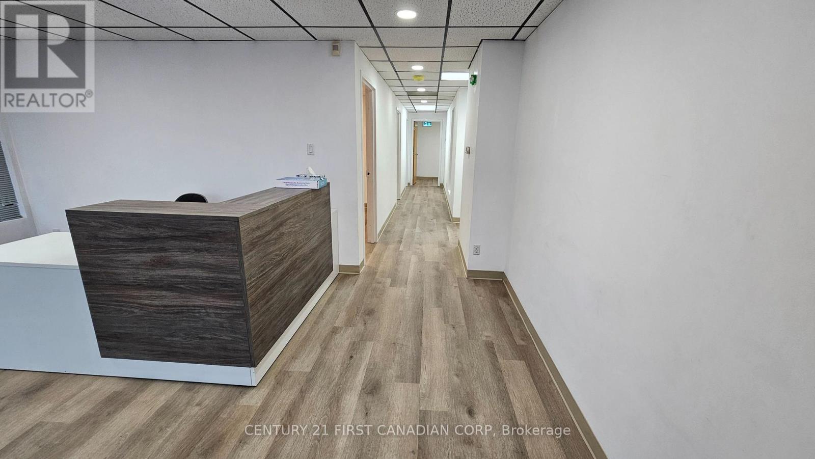 394 Wharncliffe Road S, London South (South G), Ontario  N6J 2M4 - Photo 3 - X12487249