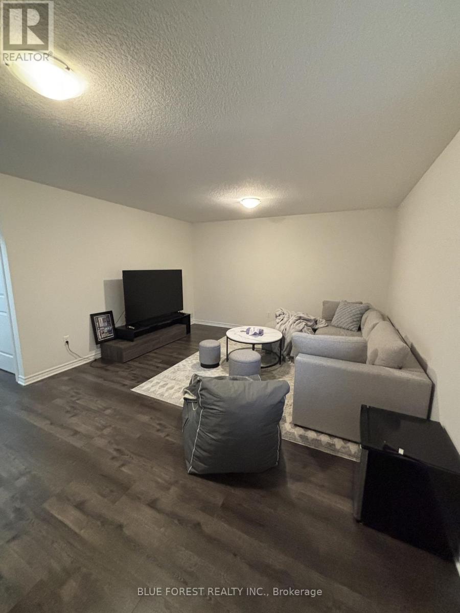 48 - 3399 Castle Rock Place, London South (South W), Ontario  N6L 0C8 - Photo 12 - X12487349