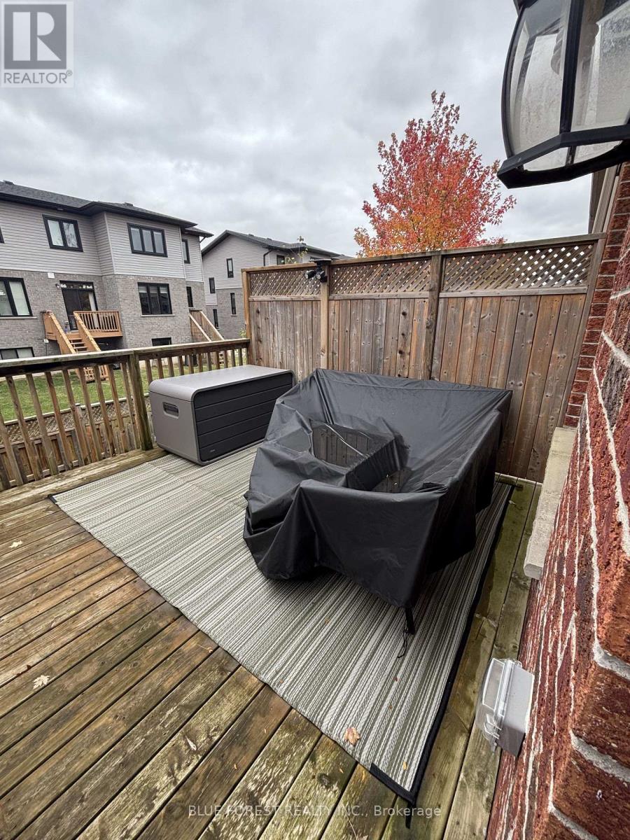 48 - 3399 Castle Rock Place, London South (South W), Ontario  N6L 0C8 - Photo 13 - X12487349