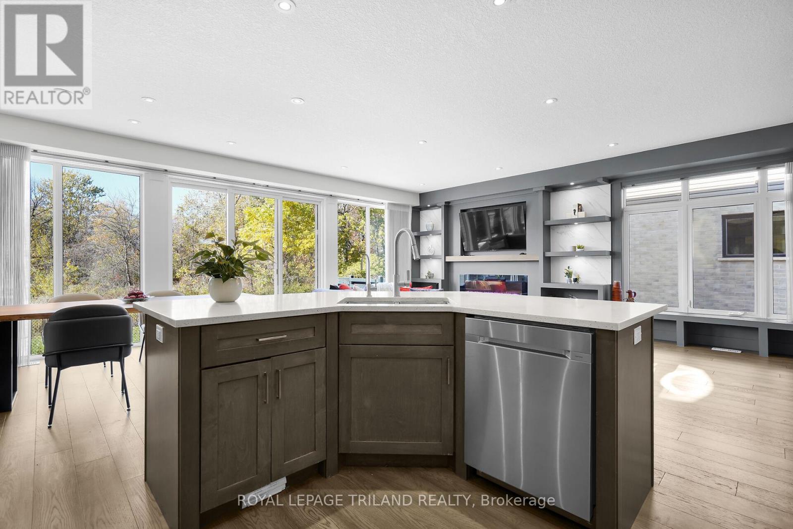 1422 Lawson Road, London North, Ontario  N6G 0E2 - Photo 12 - X12487350