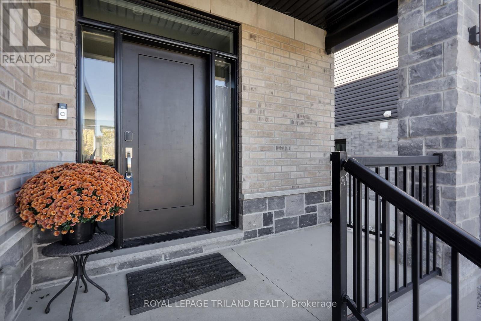 1422 Lawson Road, London North, Ontario  N6G 0E2 - Photo 3 - X12487350