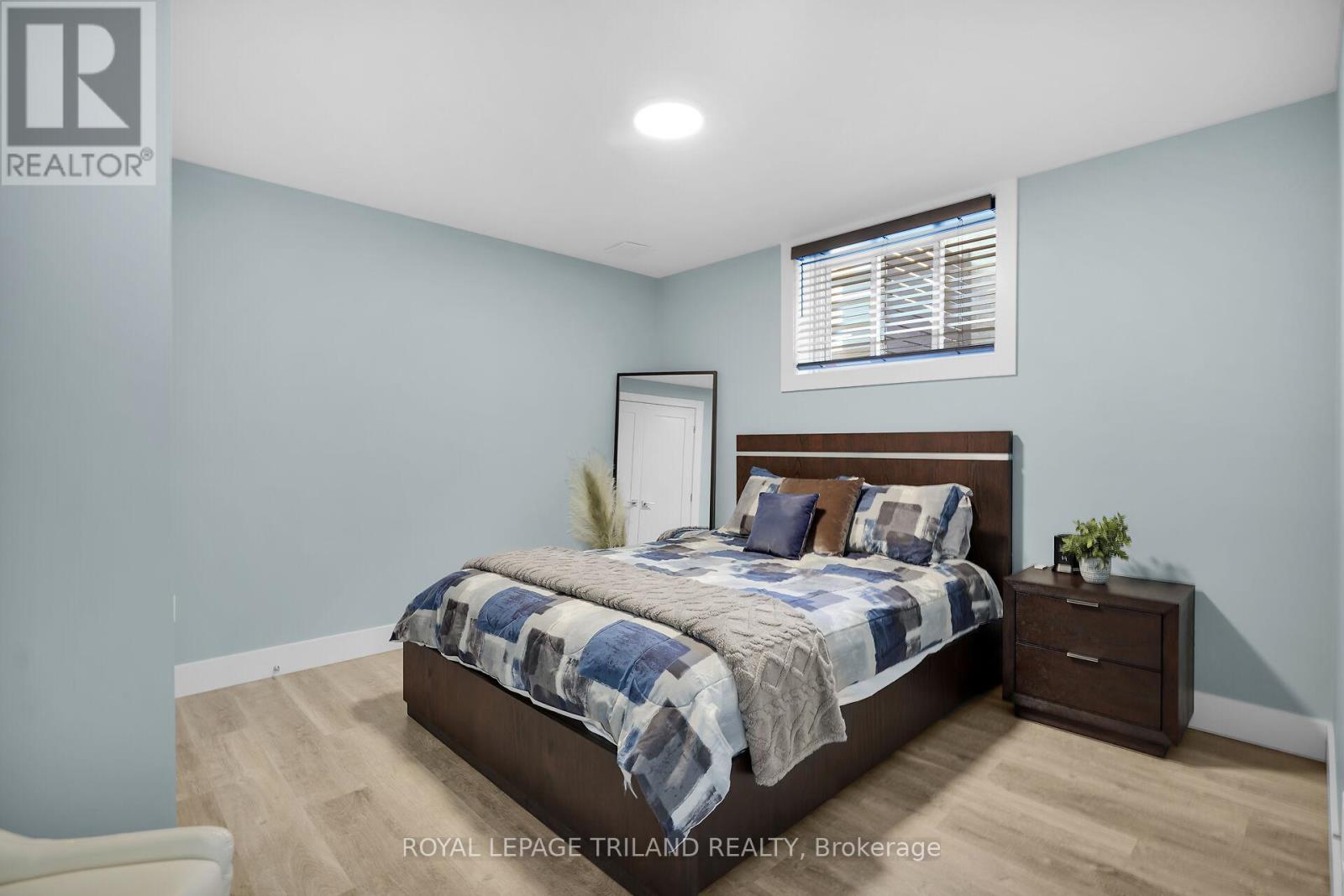 1422 Lawson Road, London North, Ontario  N6G 0E2 - Photo 36 - X12487350