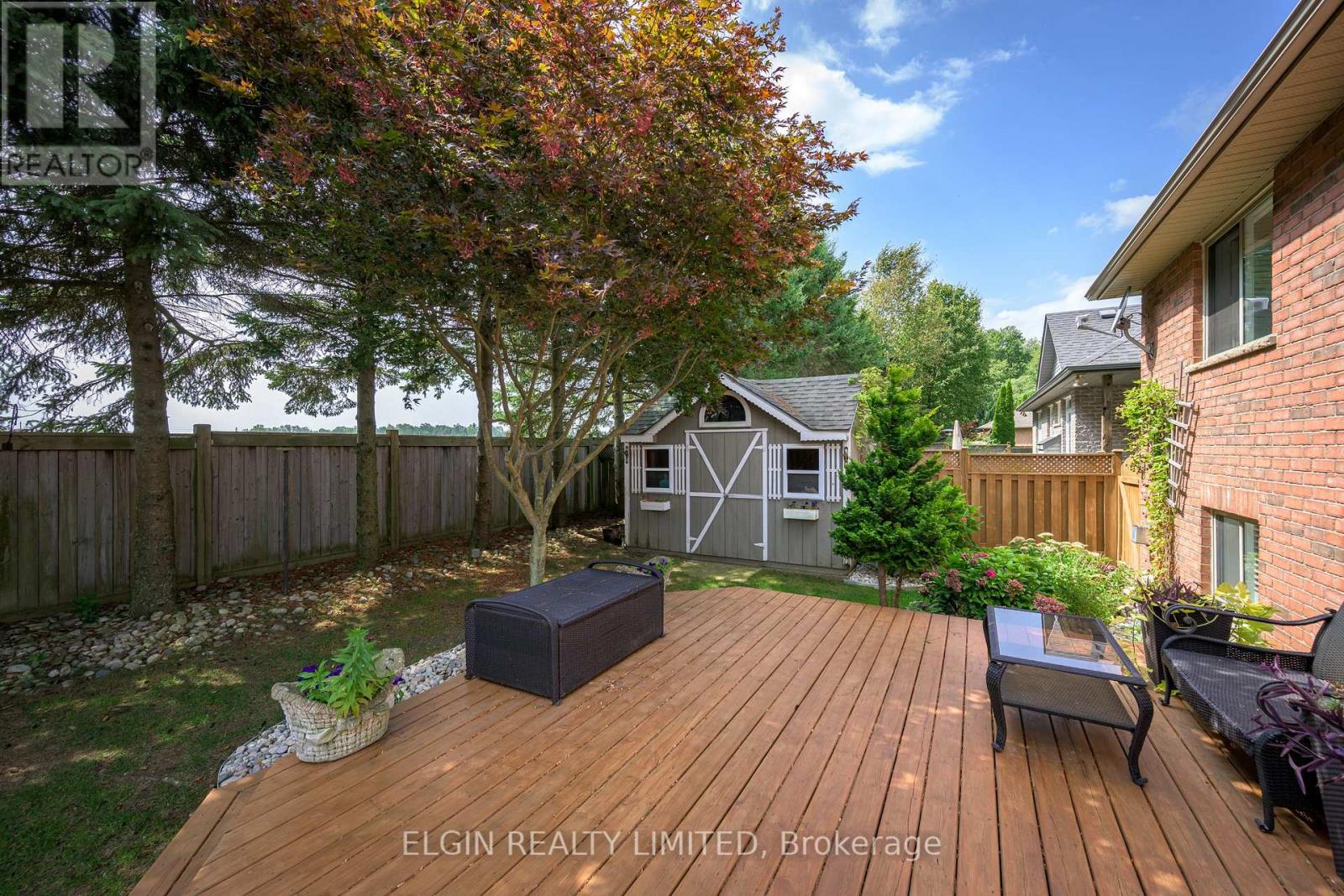 20 Beechwood Circle, St. Thomas, Ontario  N5R 6K4 - Photo 10 - X12487375