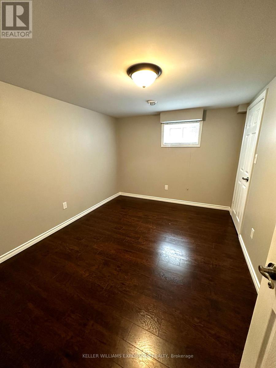 Lower - 33 Daphne Crescent, Barrie, Ontario  L4M 2Y7 - Photo 8 - S12487161