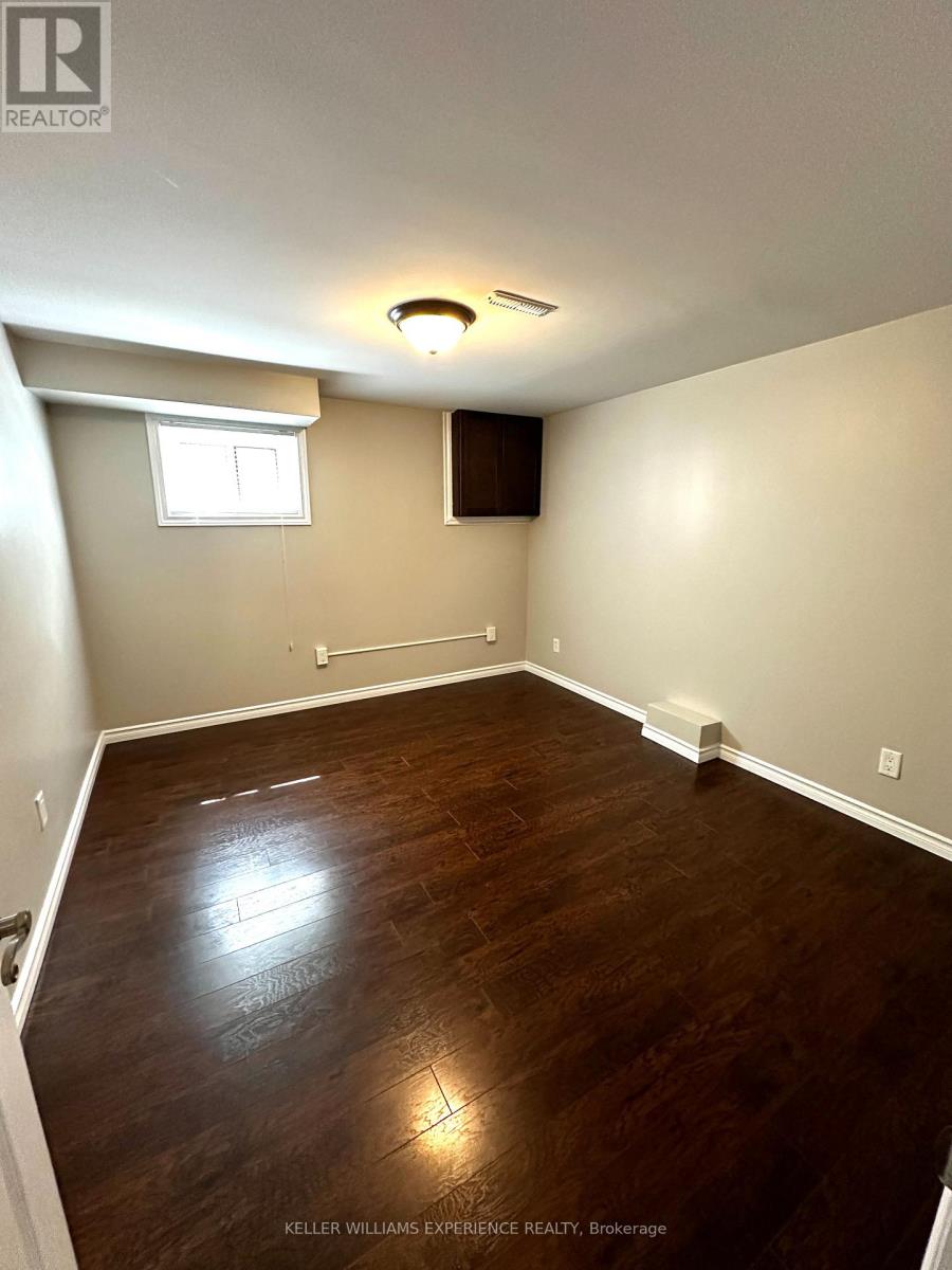 Lower - 33 Daphne Crescent, Barrie, Ontario  L4M 2Y7 - Photo 9 - S12487161