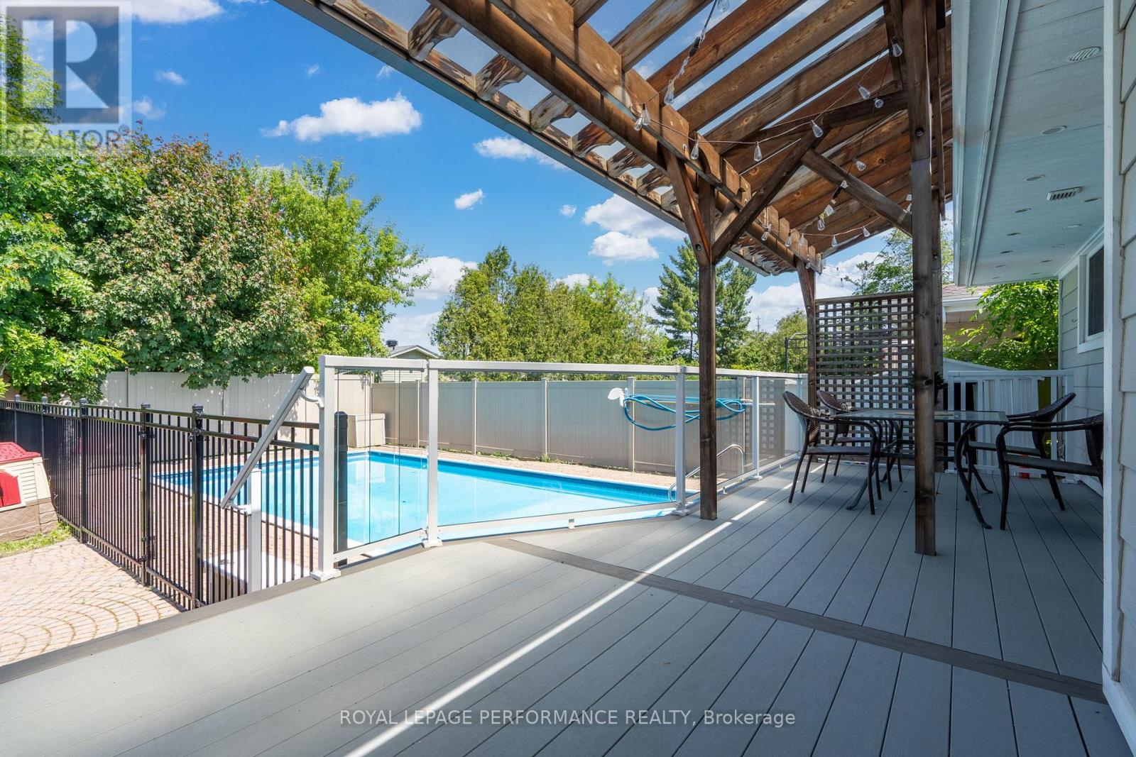 1369 Fontenay Crescent, Ottawa, Ontario  K1V 7K5 - Photo 28 - X12487233