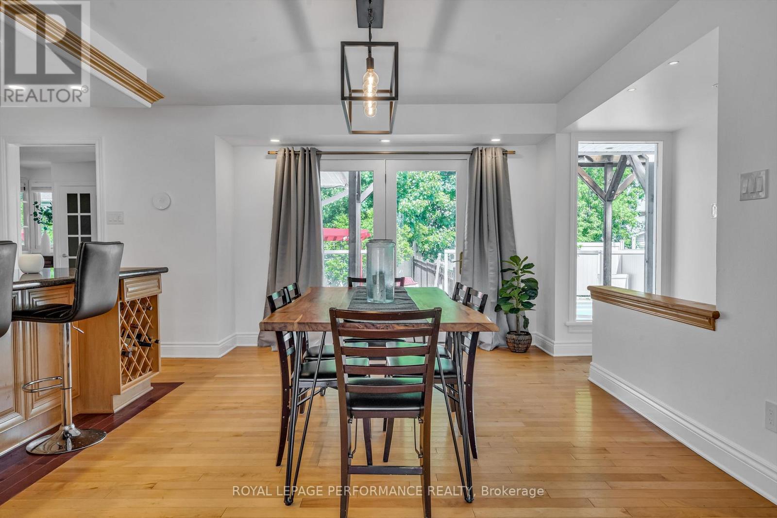 1369 Fontenay Crescent, Ottawa, Ontario  K1V 7K5 - Photo 4 - X12487233