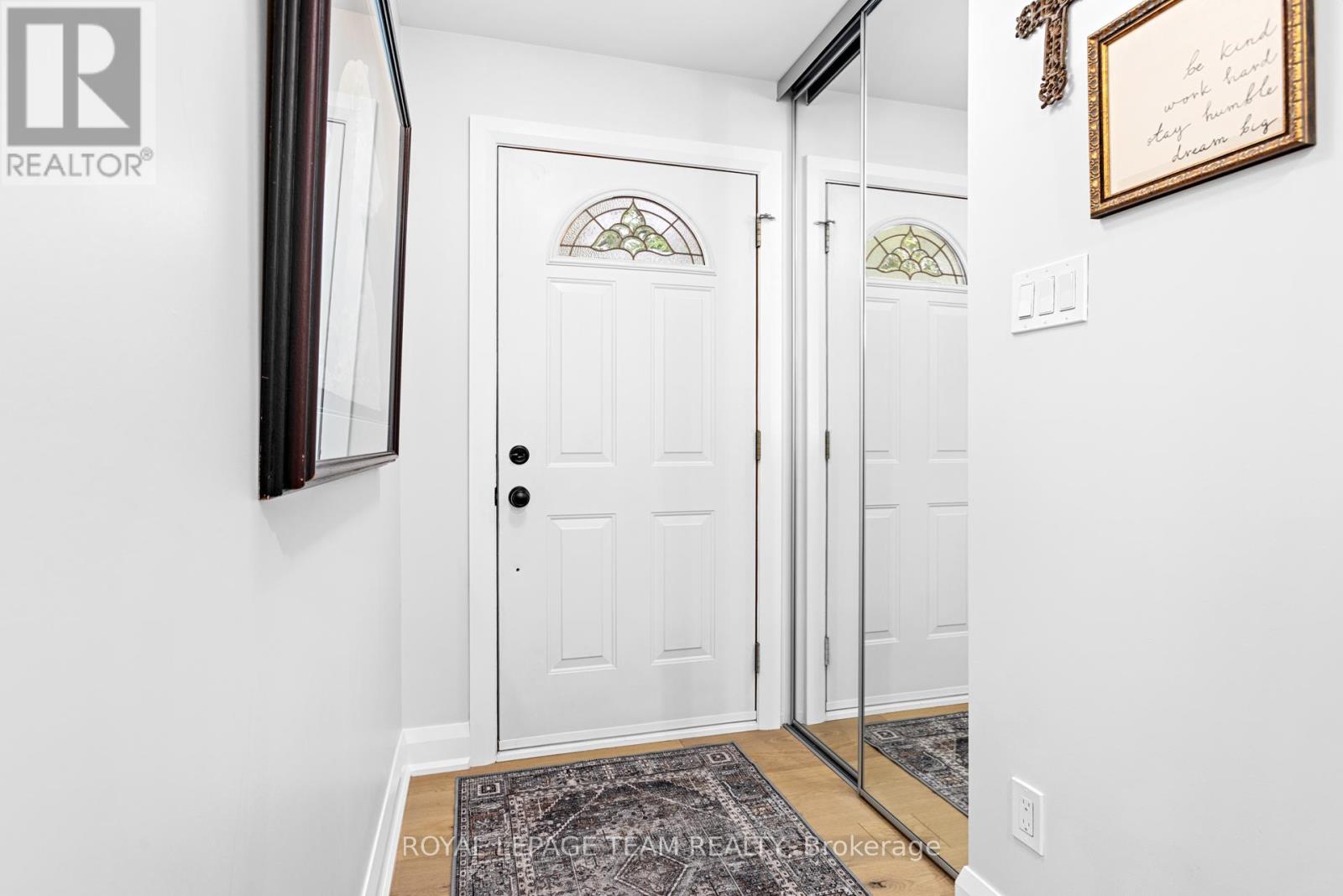 2248 Wallingford Way, Ottawa, Ontario  K0A 2T0 - Photo 3 - X12487263