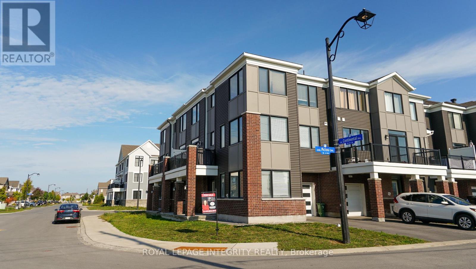 184 Pictou Crescent, Ottawa, Ontario  K2V 0R2 - Photo 2 - X12487289