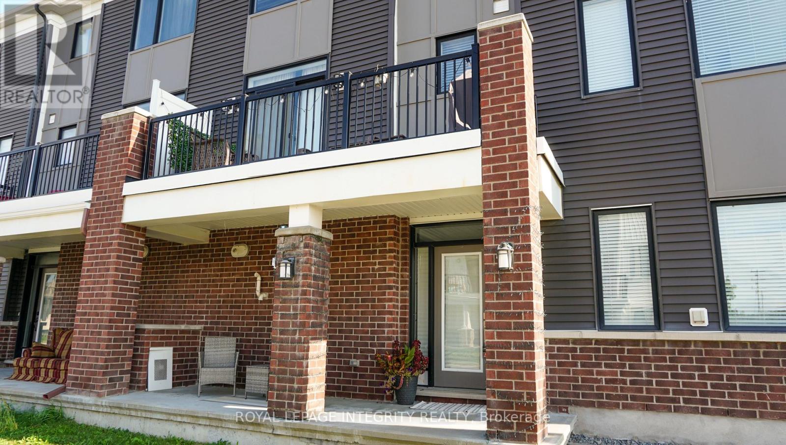 184 Pictou Crescent, Ottawa, Ontario  K2V 0R2 - Photo 3 - X12487289