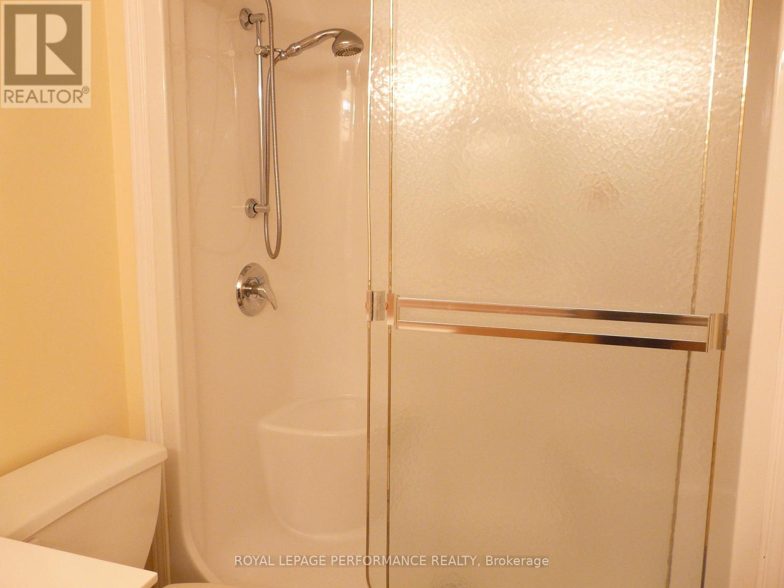 1172 Foxborough Private, Ottawa, Ontario  K1J 1E2 - Photo 19 - X12487305