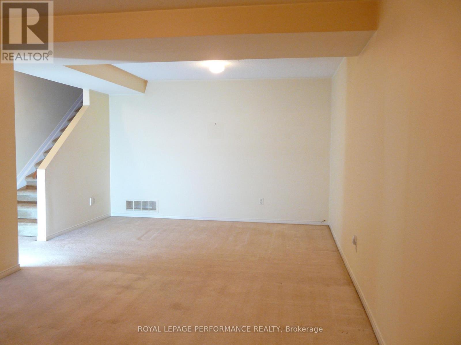 1172 Foxborough Private, Ottawa, Ontario  K1J 1E2 - Photo 23 - X12487305