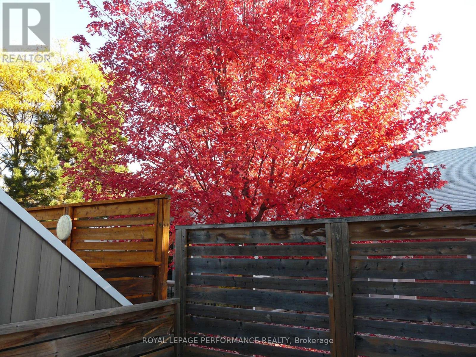 1172 Foxborough Private, Ottawa, Ontario  K1J 1E2 - Photo 34 - X12487305