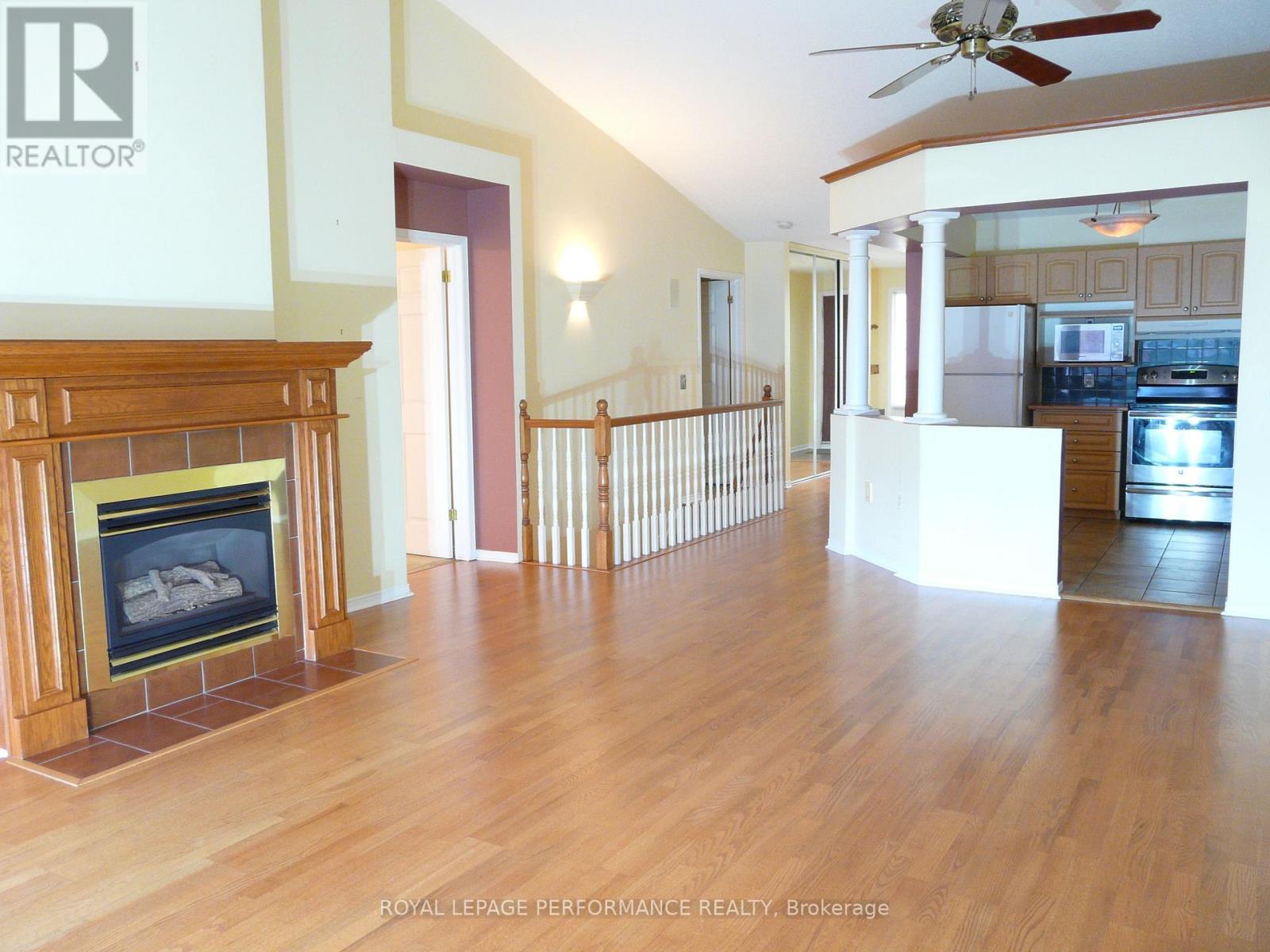 1172 Foxborough Private, Ottawa, Ontario  K1J 1E2 - Photo 5 - X12487305