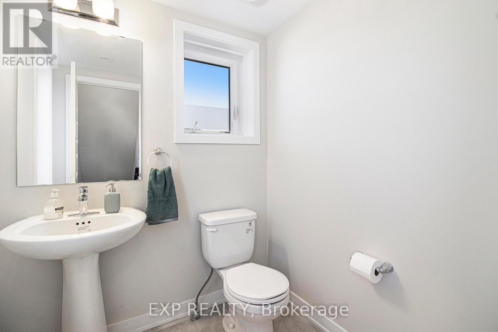 754 Kinstead Private, Ottawa, Ontario  K2S 3B3 - Photo 15 - X12487328