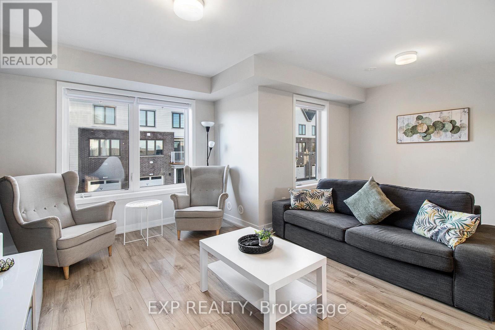 754 Kinstead Private, Ottawa, Ontario  K2S 3B3 - Photo 5 - X12487328