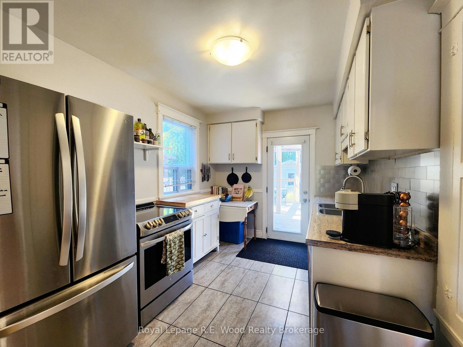 252 Graham Avenue S, Hamilton, Ontario  L8K 2M6 - Photo 4 - X12487364