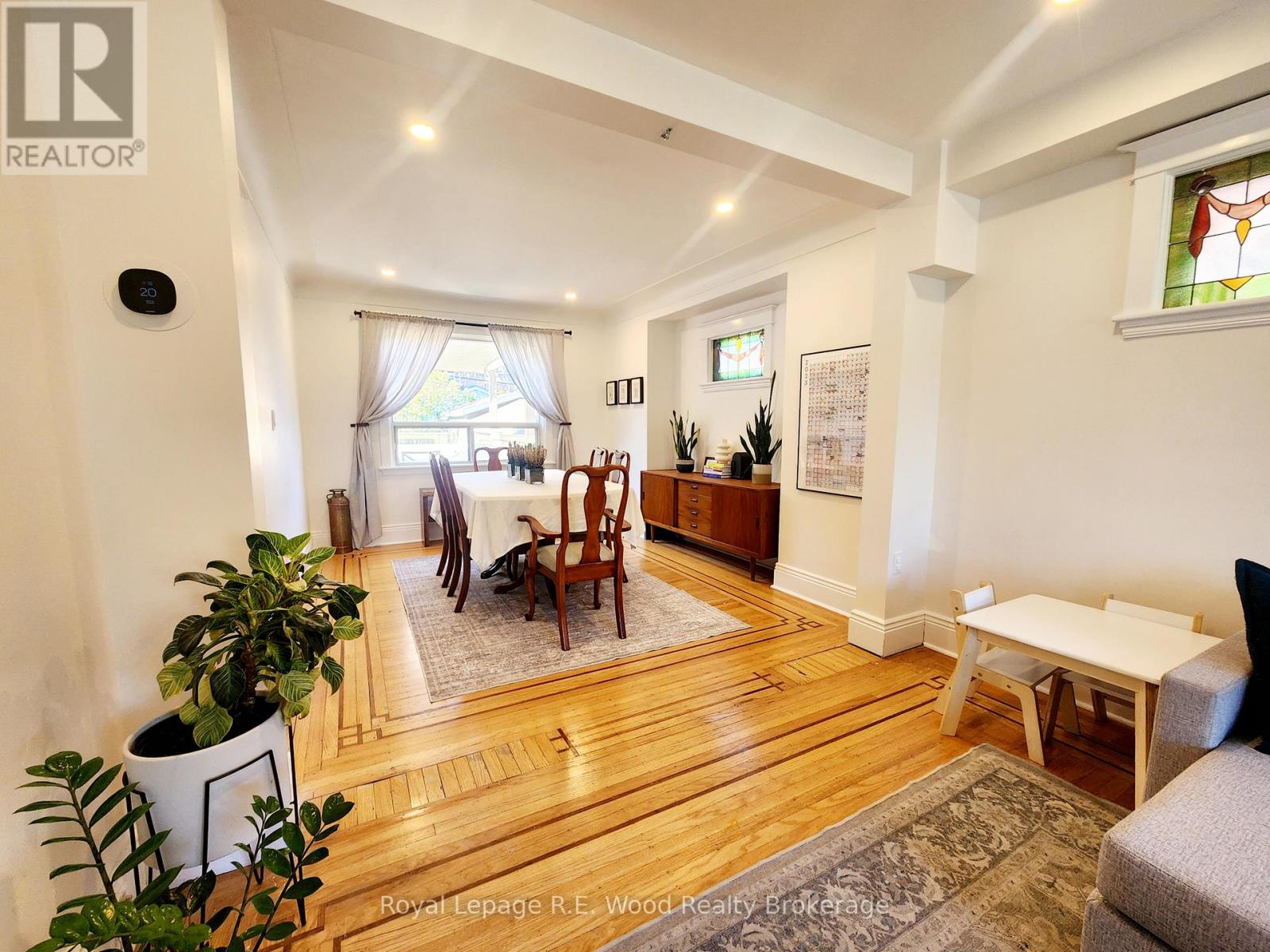 252 Graham Avenue S, Hamilton, Ontario  L8K 2M6 - Photo 6 - X12487364