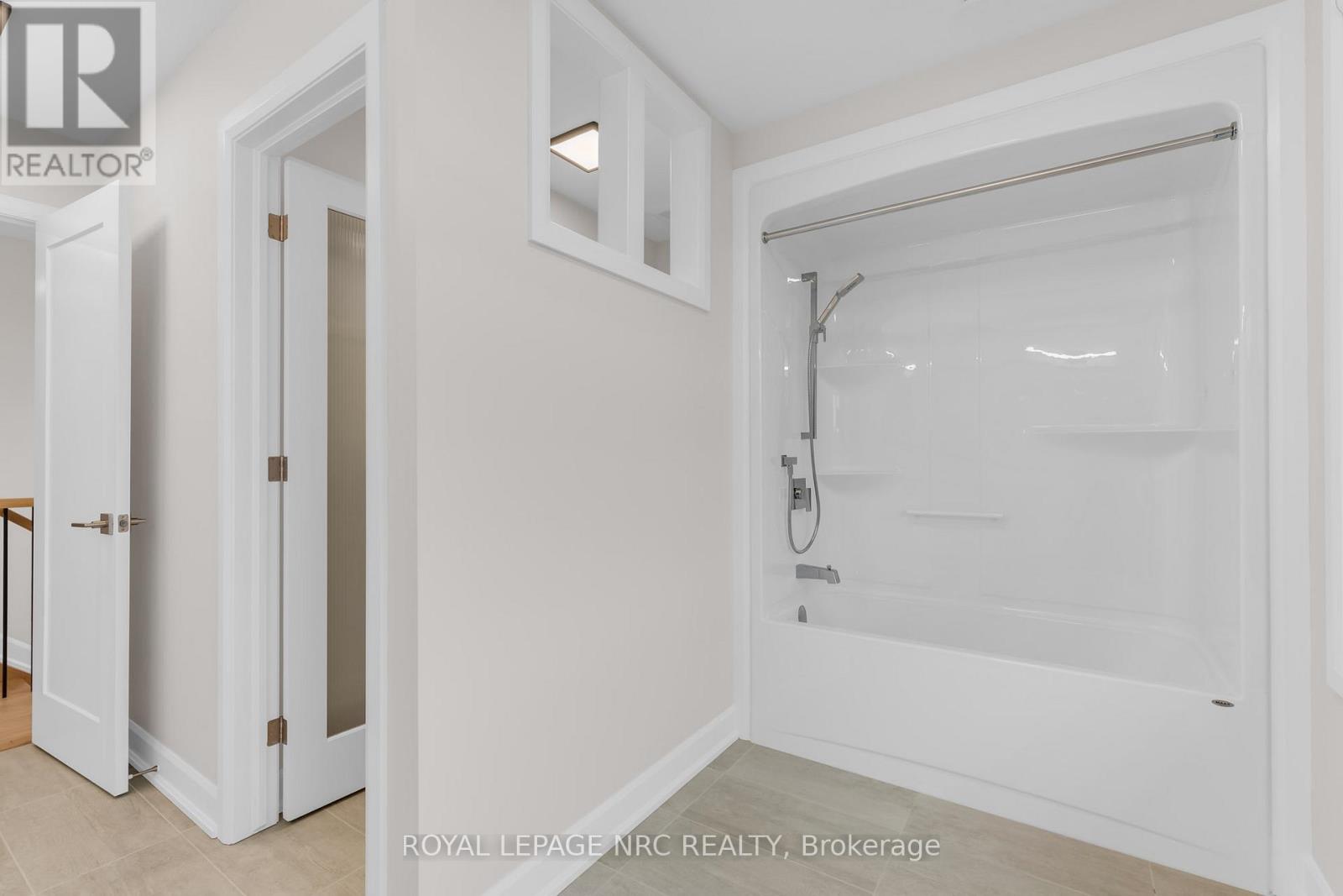 21 Singer Street, Thorold, Ontario  L2V 0E9 - Photo 30 - X12487292