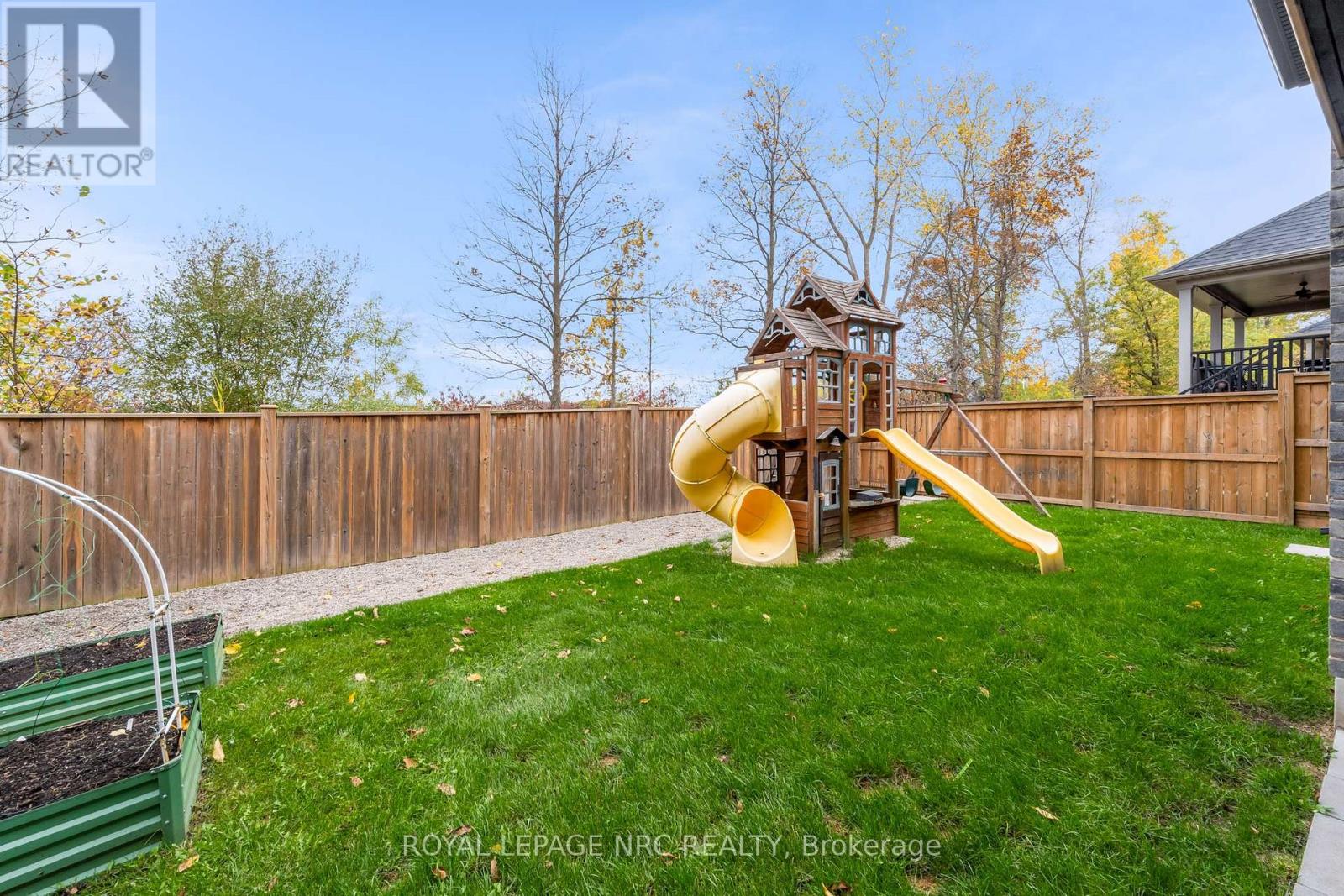 21 Singer Street, Thorold, Ontario  L2V 0E9 - Photo 6 - X12487292