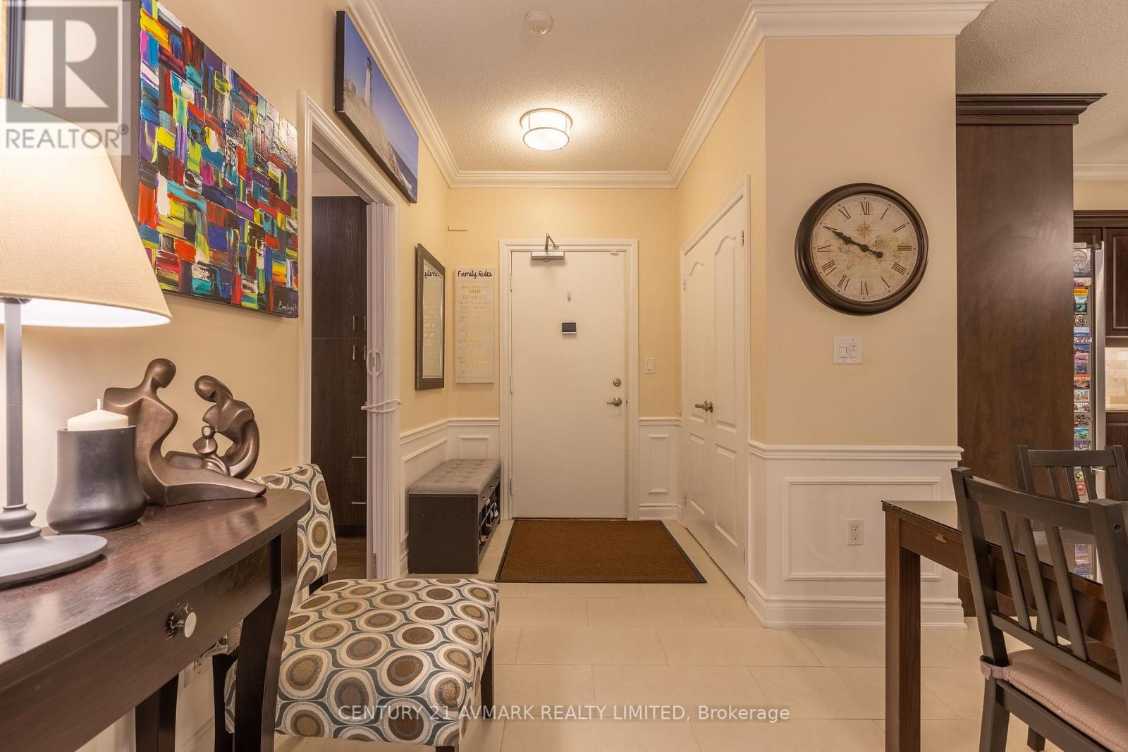 228 - 8111 Forest Glen Drive, Niagara Falls (Mt. Carmel), Ontario  L2H 2Y7 - Photo 3 - X12487302