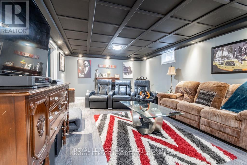 8665 Westport Drive, Niagara Falls (Forestview), Ontario  L2H 0A3 - Photo 37 - X12487337