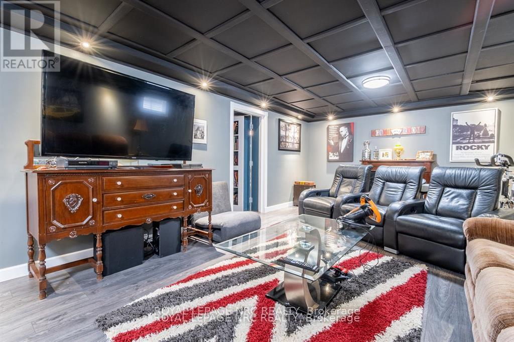 8665 Westport Drive, Niagara Falls (Forestview), Ontario  L2H 0A3 - Photo 38 - X12487337