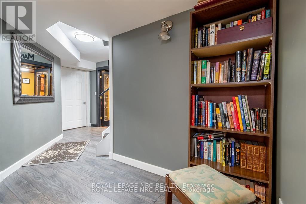 8665 Westport Drive, Niagara Falls (Forestview), Ontario  L2H 0A3 - Photo 41 - X12487337