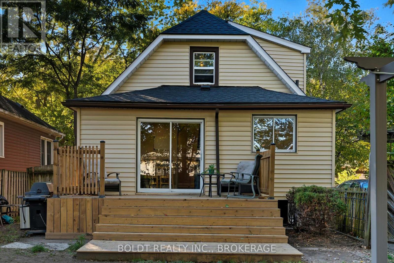 26 Currie Street, St. Catharines, Ontario  L2M 5M6 - Photo 38 - X12487371