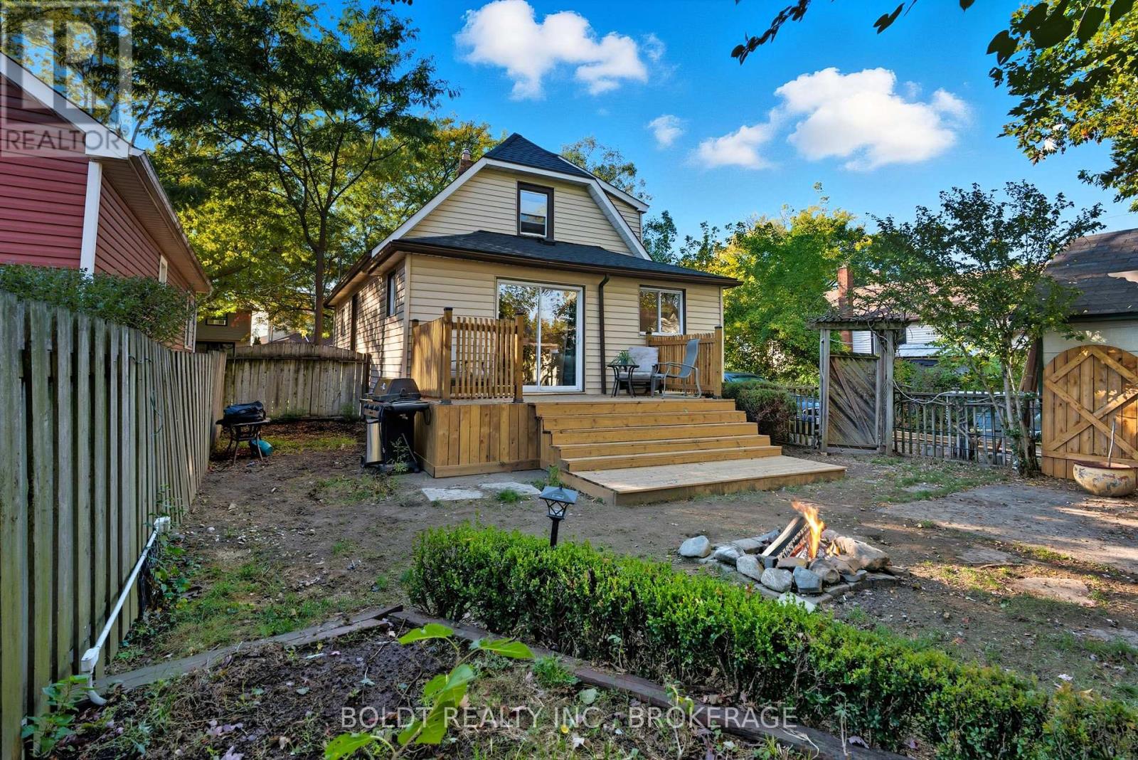 26 Currie Street, St. Catharines, Ontario  L2M 5M6 - Photo 40 - X12487371