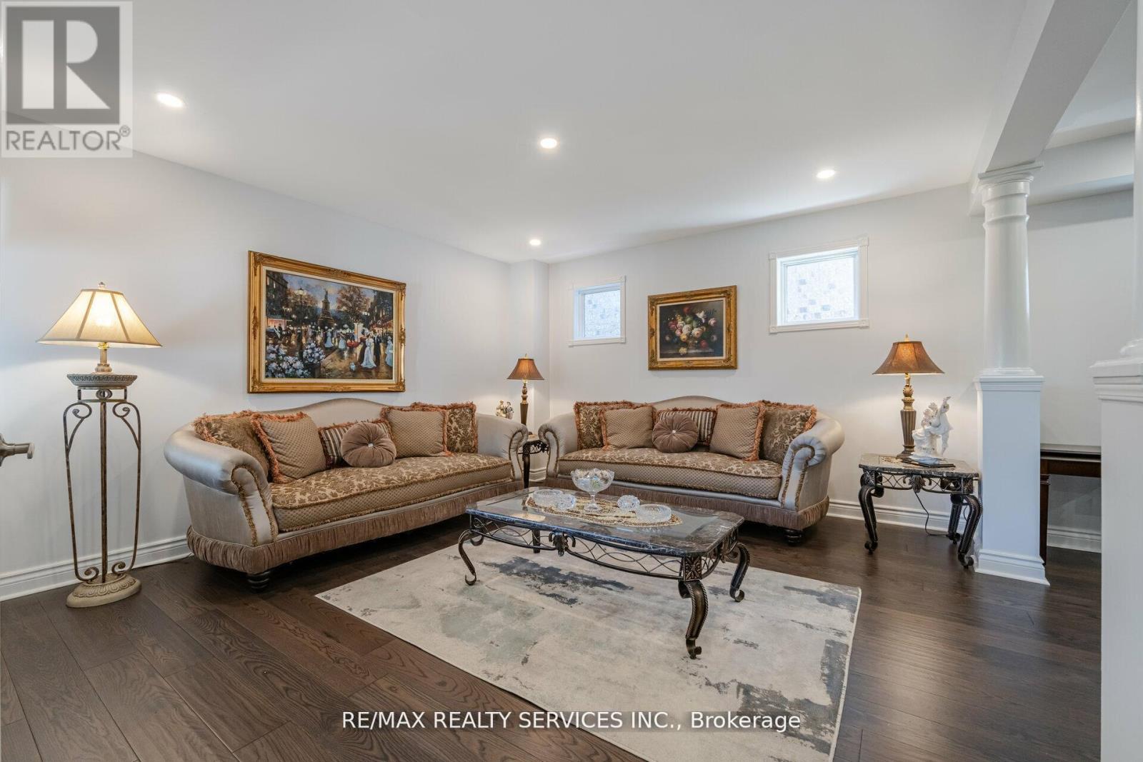 5749 Greensboro Drive, Mississauga, Ontario  L5M 5T8 - Photo 6 - W12487158