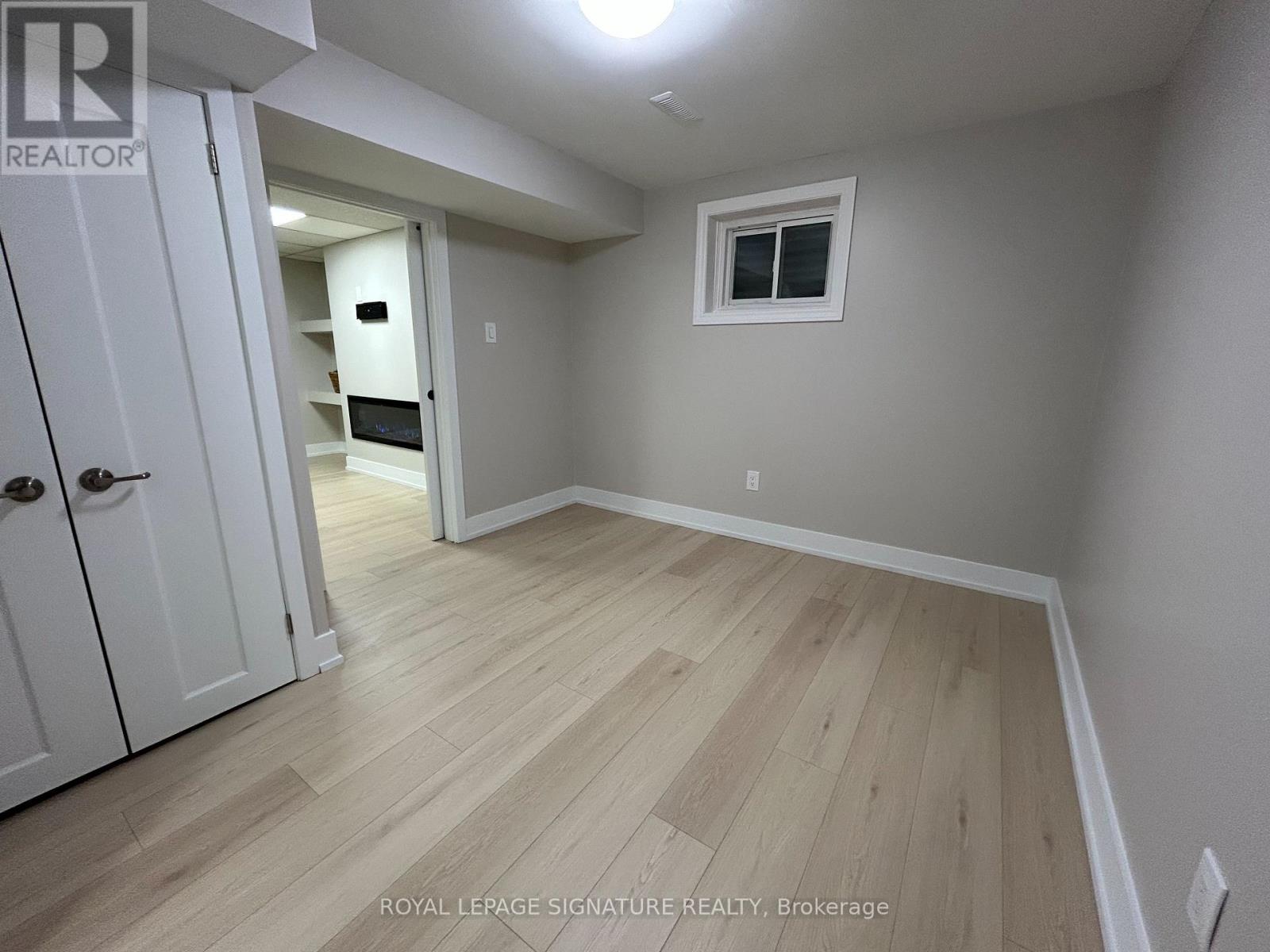 467 Fendalton Street, Mississauga (Cooksville), Ontario  L5B 2L8 - Photo 17 - W12487170