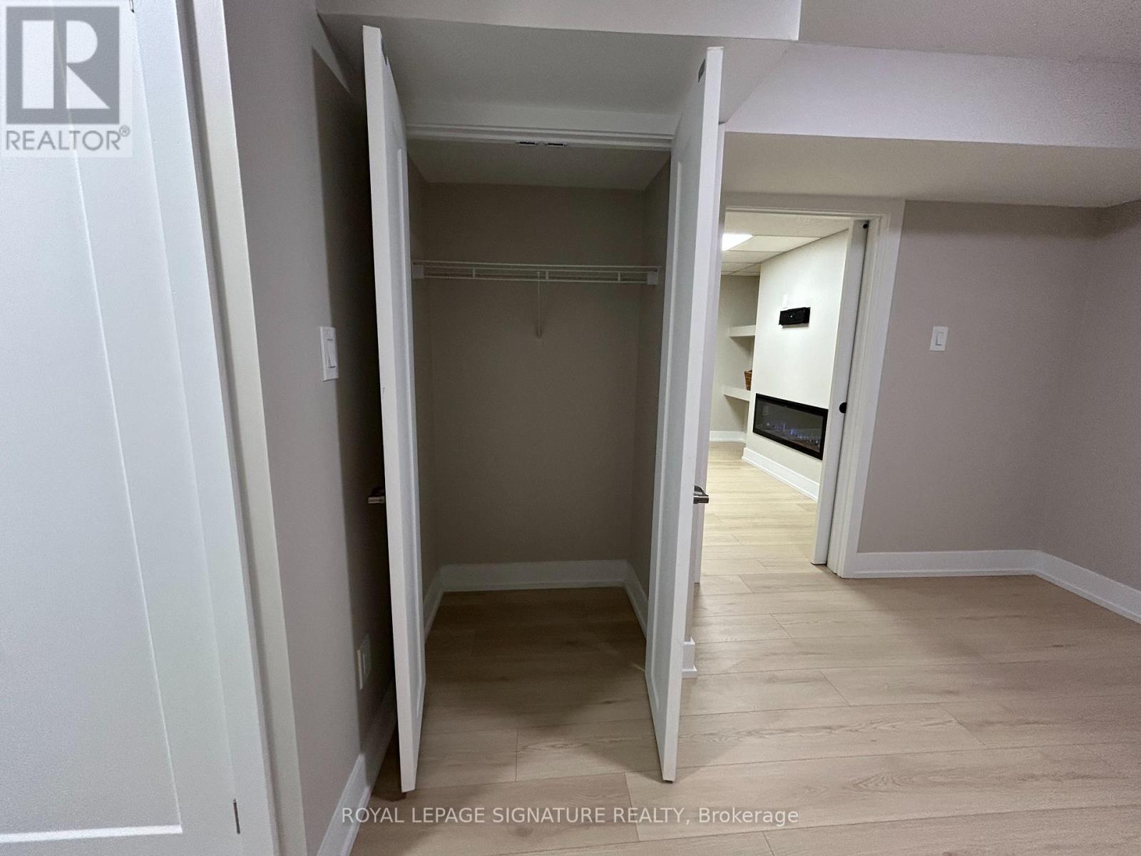 467 Fendalton Street, Mississauga (Cooksville), Ontario  L5B 2L8 - Photo 18 - W12487170