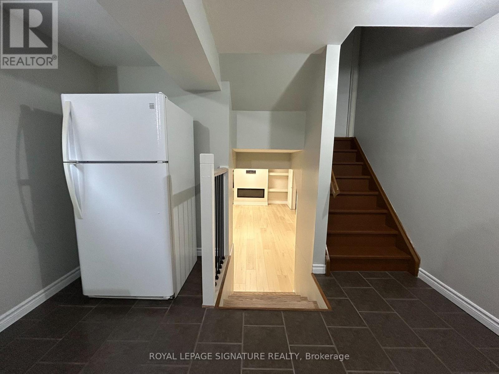 467 Fendalton Street, Mississauga (Cooksville), Ontario  L5B 2L8 - Photo 7 - W12487170