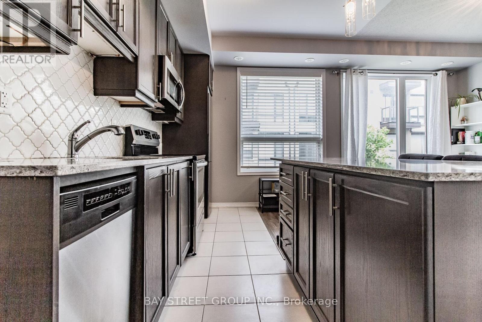 99 - 32 Fieldway Road, Toronto (Islington-City Centre West), Ontario  M8Z 3L2 - Photo 9 - W12487188