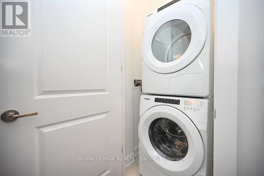 1401 - 3200 William Coltson Avenue, Oakville (Jm Joshua Meadows), Ontario  L6H 7W6 - Photo 13 - W12487201