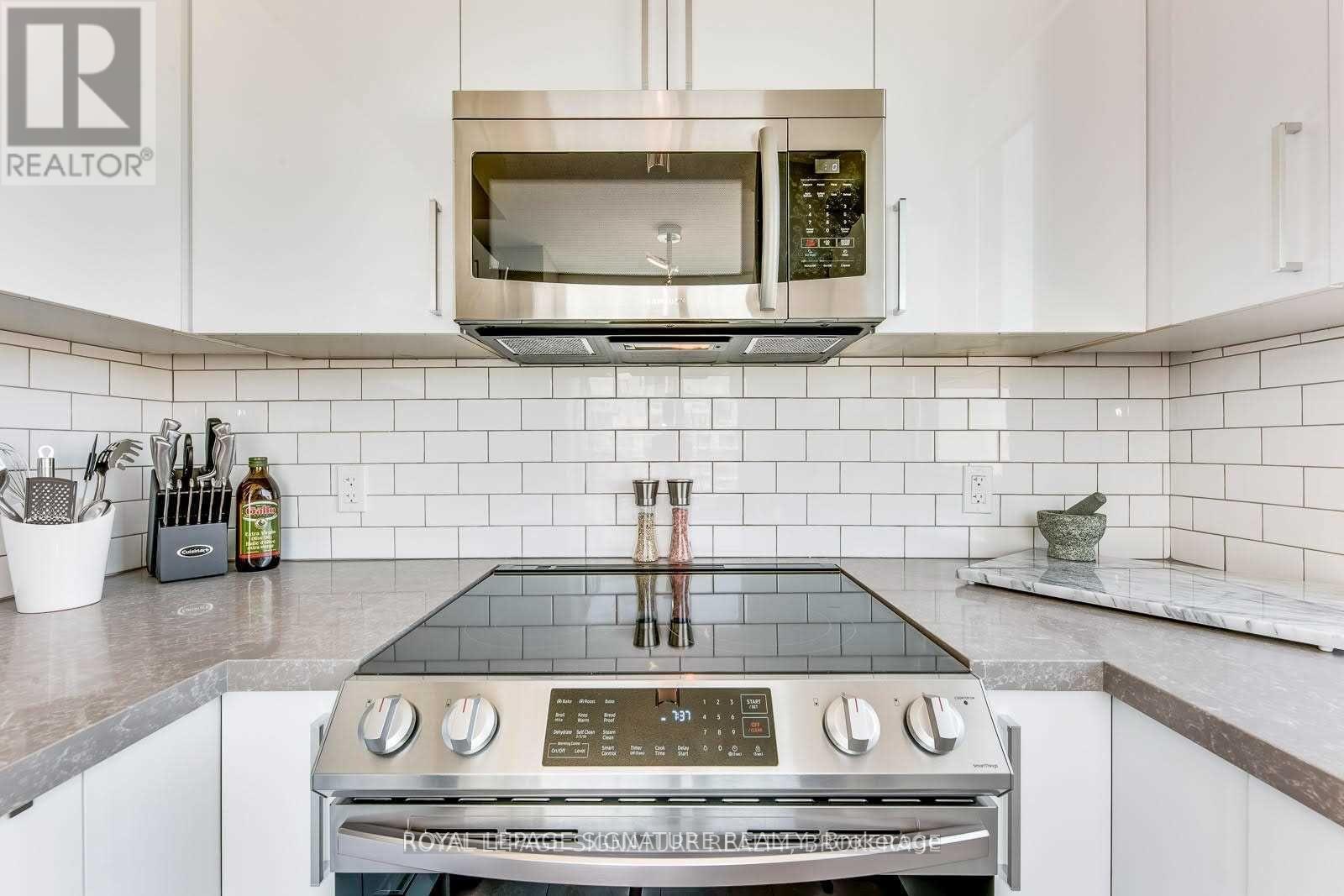 3108 - 3504 Hurontario Street, Mississauga (City Centre), Ontario  L5B 0B9 - Photo 4 - W12487214