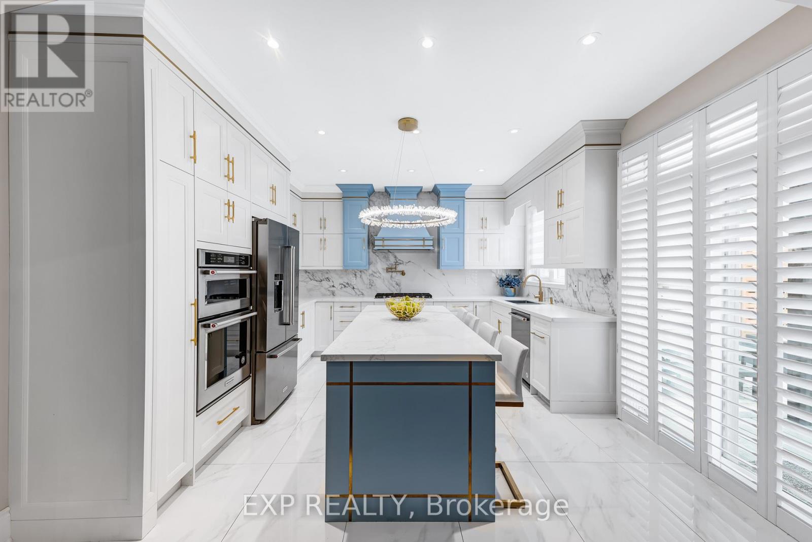 413 Sunny Meadow Boulevard, Brampton (Sandringham-Wellington), Ontario  L6R 0L6 - Photo 10 - W12487224