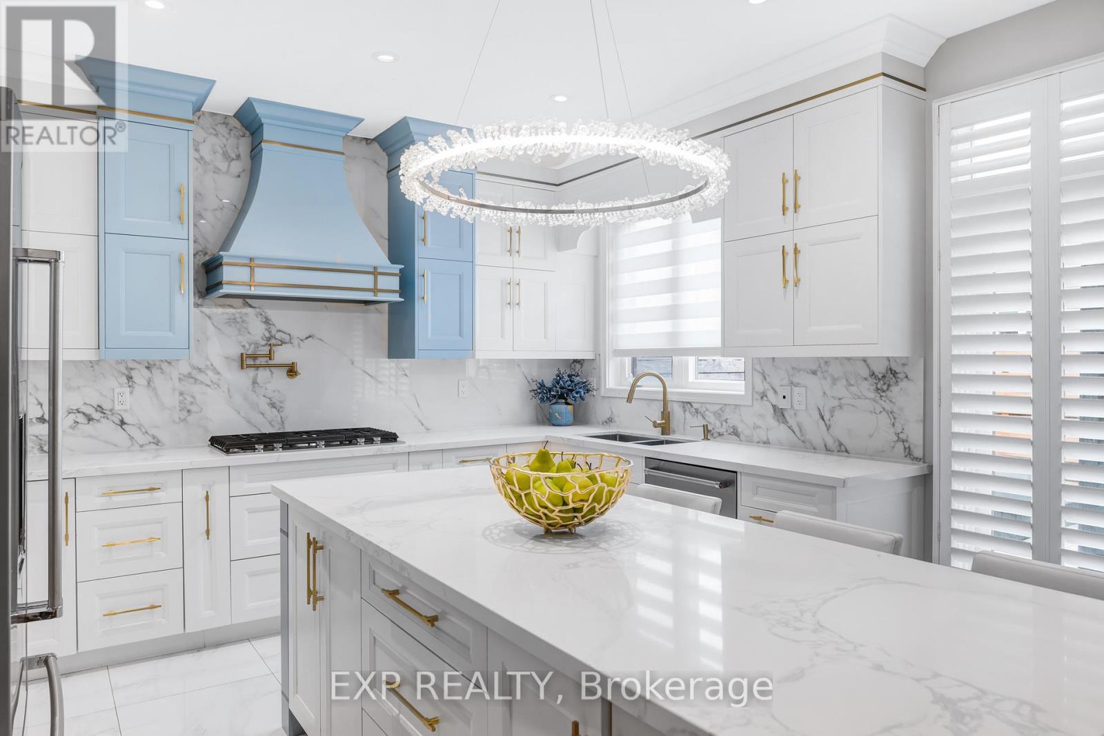 413 Sunny Meadow Boulevard, Brampton (Sandringham-Wellington), Ontario  L6R 0L6 - Photo 12 - W12487224