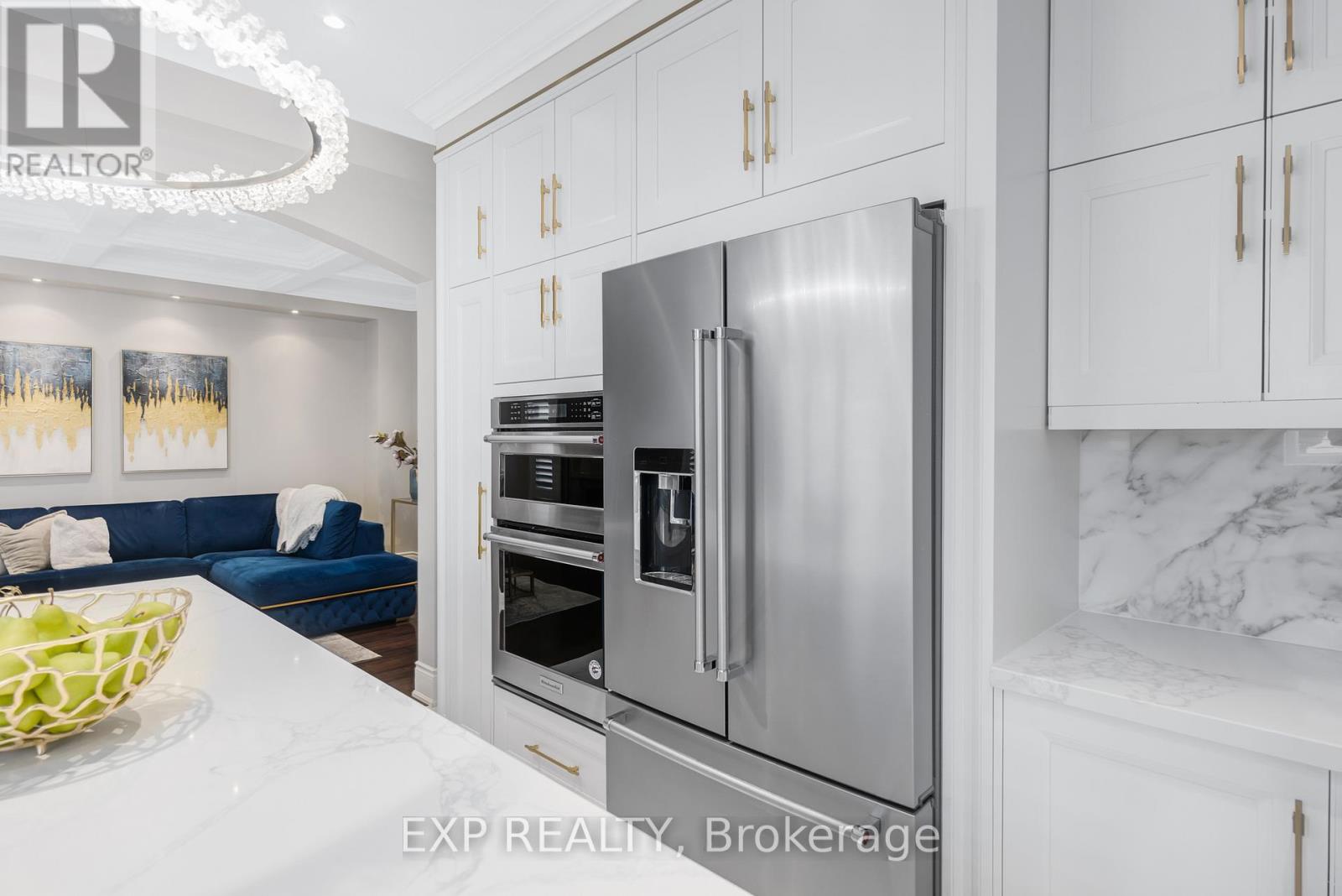 413 Sunny Meadow Boulevard, Brampton (Sandringham-Wellington), Ontario  L6R 0L6 - Photo 15 - W12487224