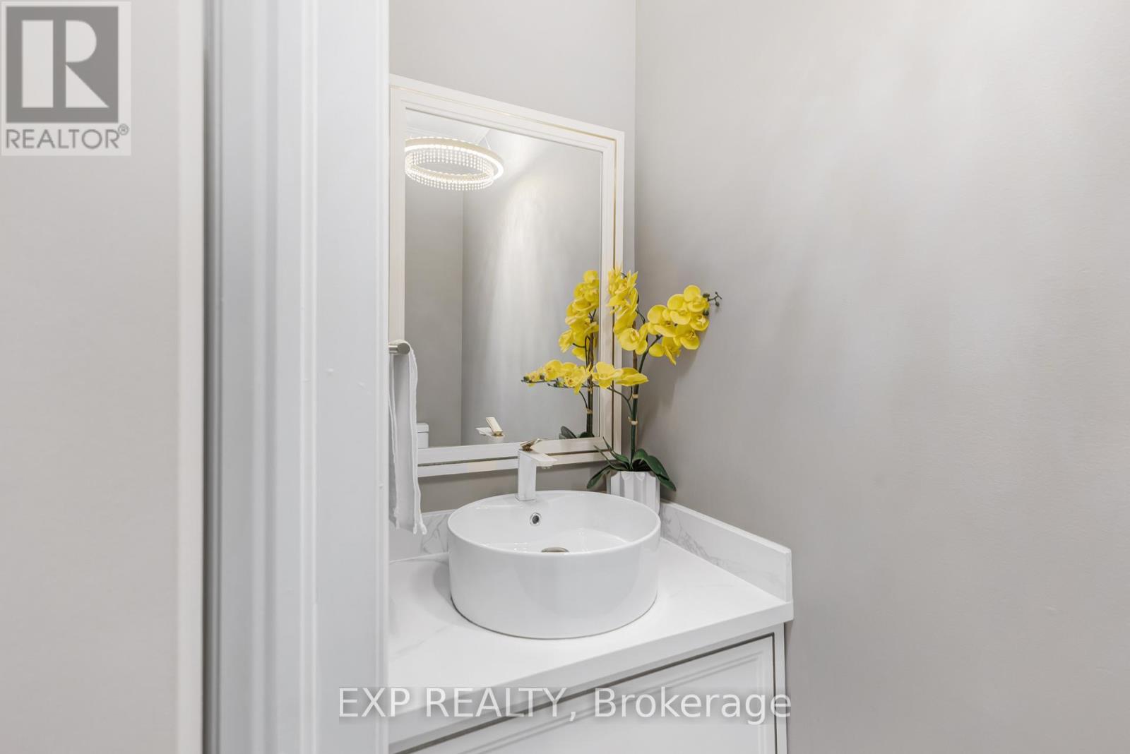 413 Sunny Meadow Boulevard, Brampton (Sandringham-Wellington), Ontario  L6R 0L6 - Photo 16 - W12487224