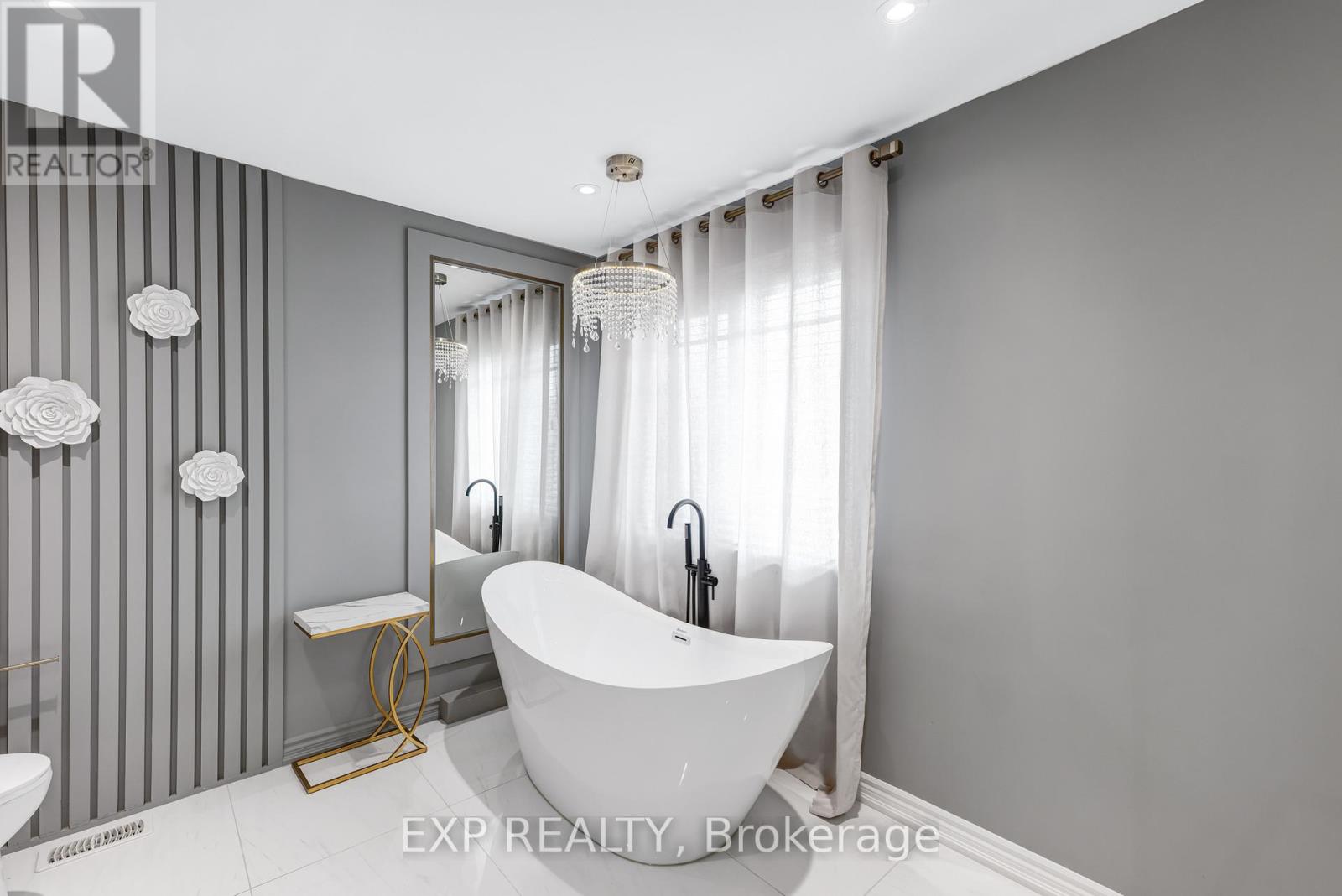 413 Sunny Meadow Boulevard, Brampton (Sandringham-Wellington), Ontario  L6R 0L6 - Photo 24 - W12487224