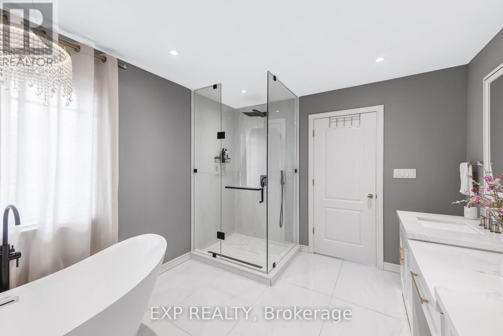 413 Sunny Meadow Boulevard, Brampton (Sandringham-Wellington), Ontario  L6R 0L6 - Photo 25 - W12487224