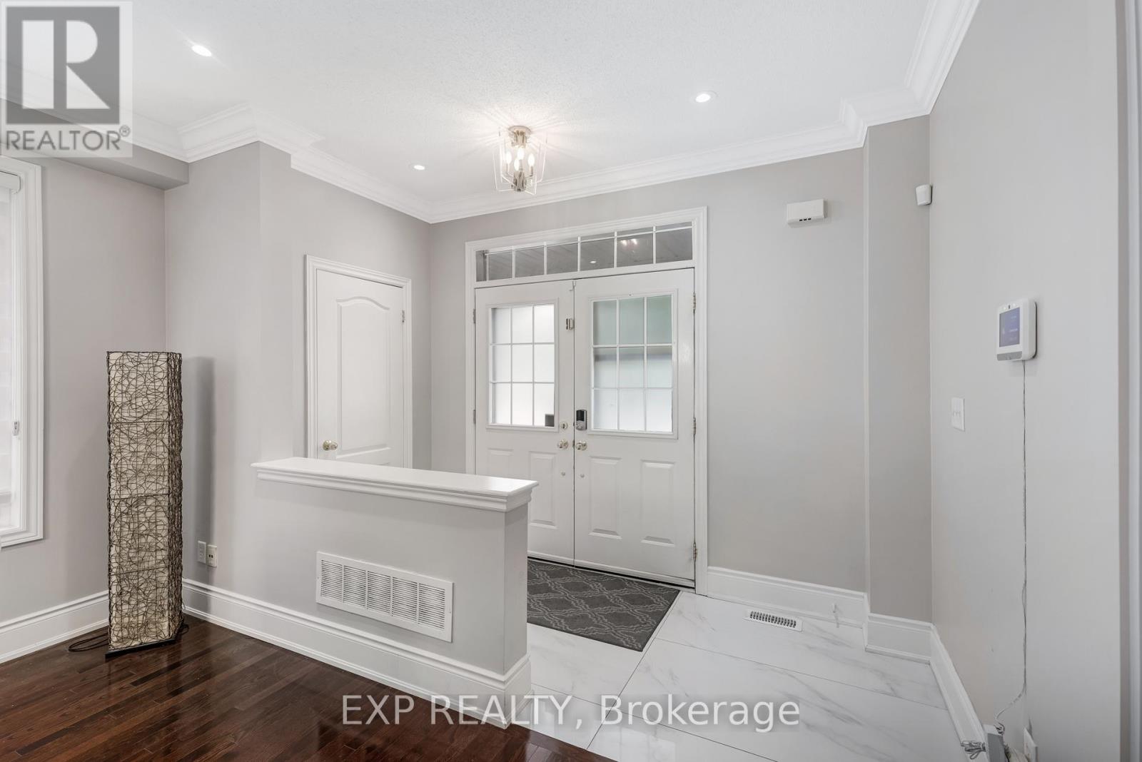 413 Sunny Meadow Boulevard, Brampton (Sandringham-Wellington), Ontario  L6R 0L6 - Photo 3 - W12487224