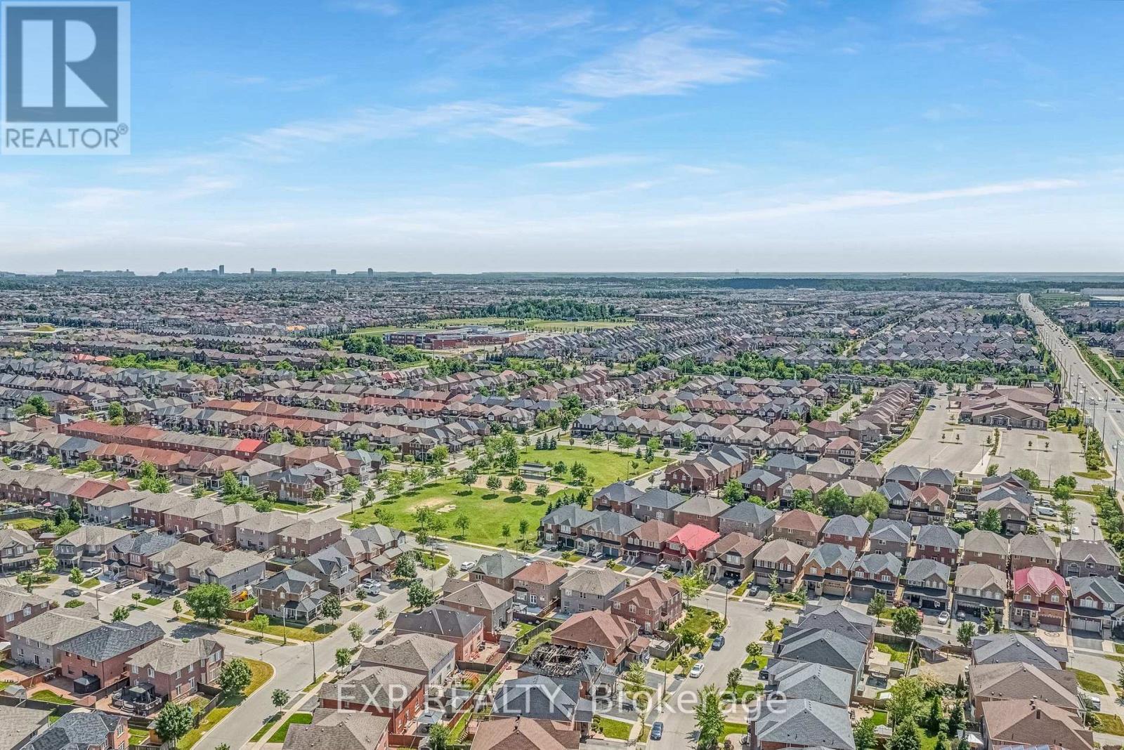 413 Sunny Meadow Boulevard, Brampton (Sandringham-Wellington), Ontario  L6R 0L6 - Photo 50 - W12487224