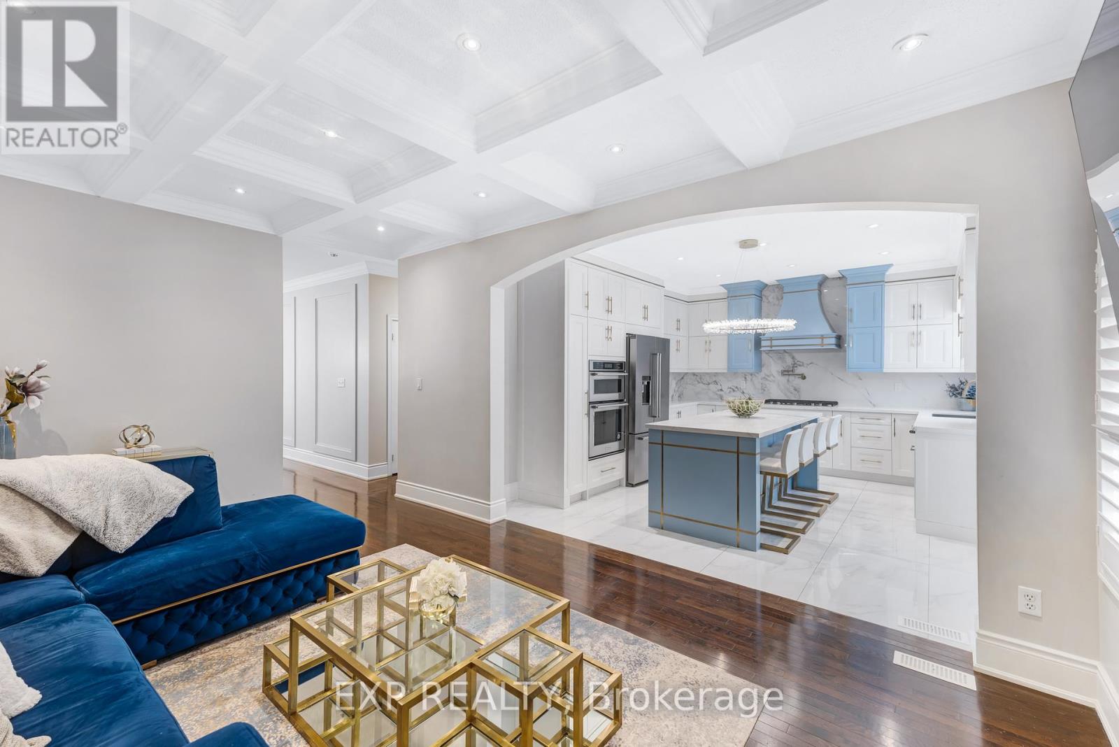 413 Sunny Meadow Boulevard, Brampton (Sandringham-Wellington), Ontario  L6R 0L6 - Photo 9 - W12487224