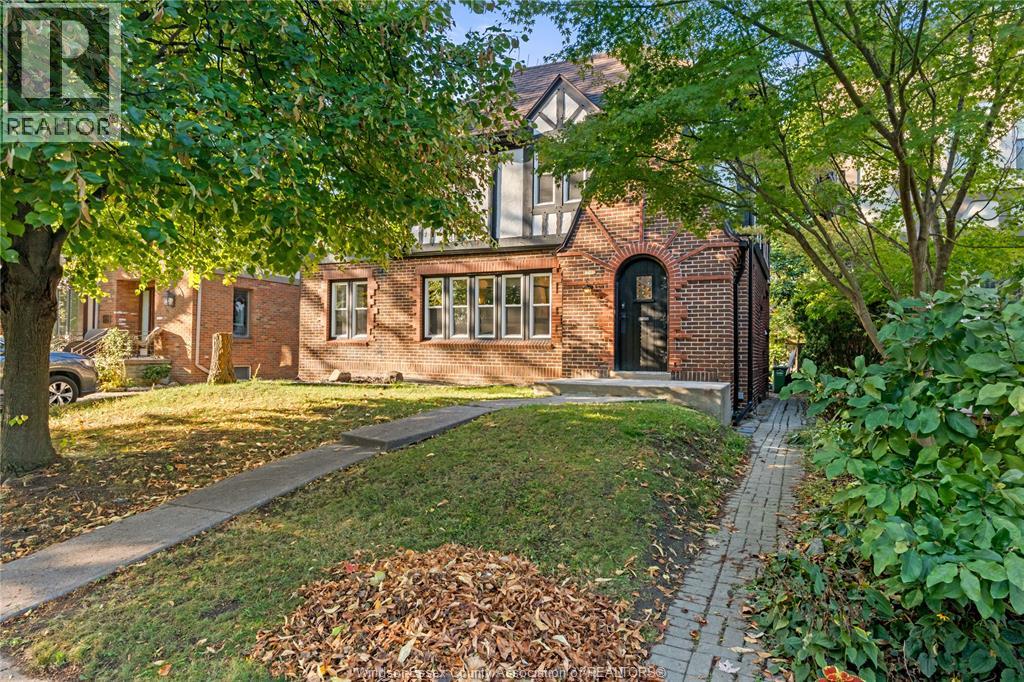 2163 Victoria, Windsor, Ontario  N8X 1P8 - Photo 2 - 25027441