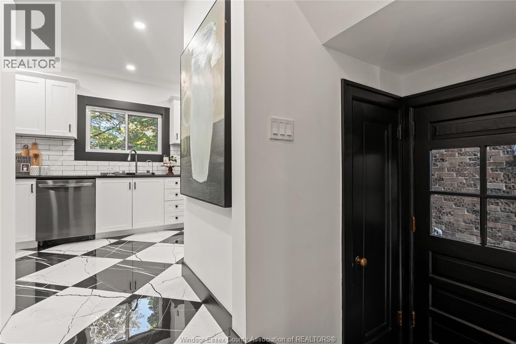 2163 Victoria, Windsor, Ontario  N8X 1P8 - Photo 20 - 25027441